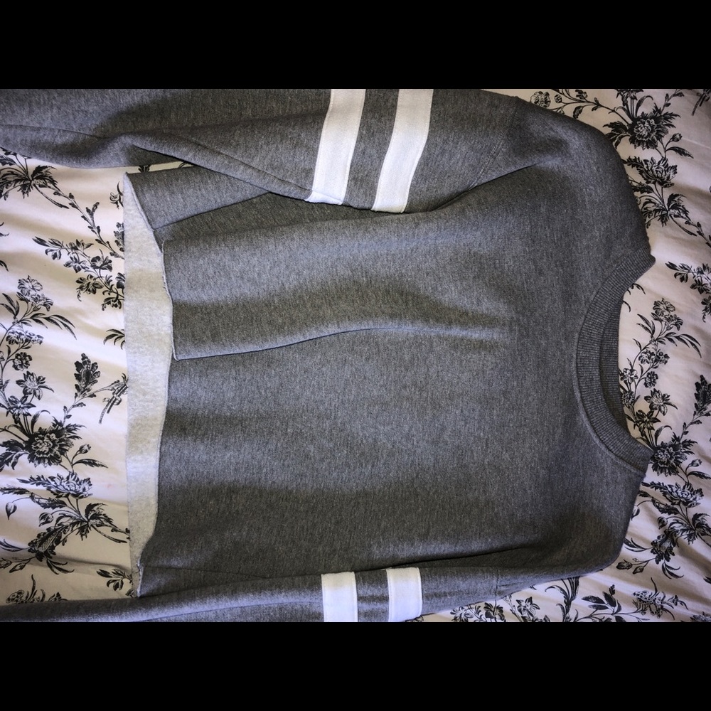 Cropped sweater